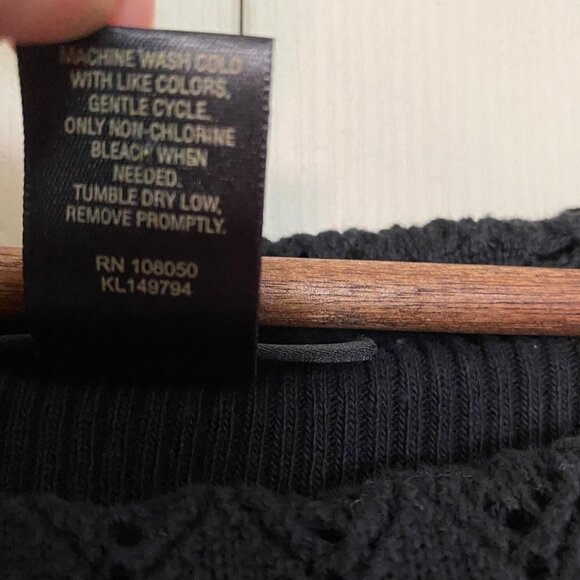 Lane Bryant Women's Black Off Shoulder Crochet Ribbed Sweater Plus Size 22/24 - Picture 4 of 5